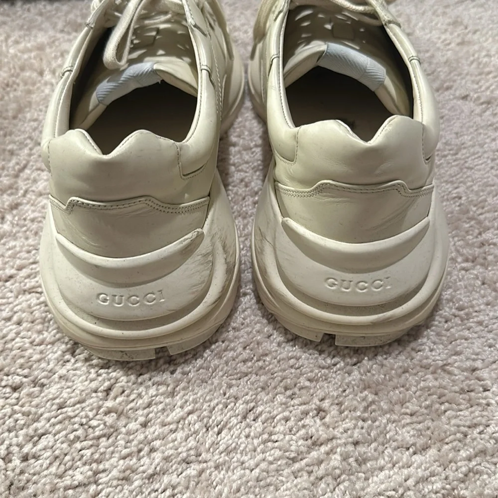 Great conditon gucci shoes - Picture 3 of 9